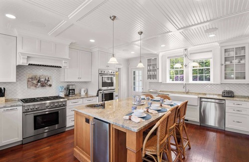 Harwich Port House | Estate with Private pool, tennis court, and playground!