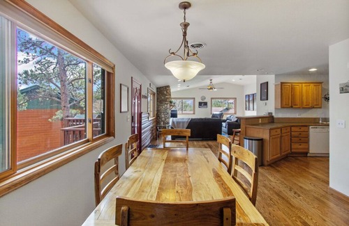 Stanley Hills Condo | Estes Park - Fireside Retreat - Close to Downtown and RMNP - #6207