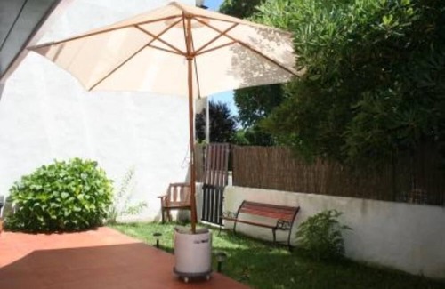 Carcavelos Apartment | Estoril coast! Apartment at 200m from the Beach with a private garden!