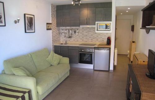Els Griells Apartment | Estudio renovado con acceso directo a la playa, piscina y jardín en L'Estartit - ES-323-35