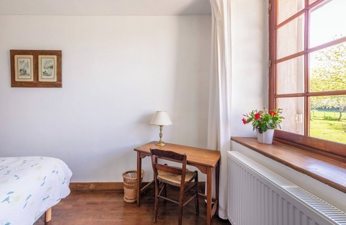 Chemenot Cabin | Estuvi - La Sittelle Enchantée, a break in the countryside. bike shelter, animals ok