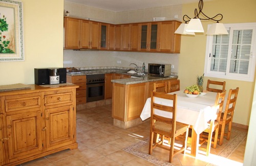 San Antonio Bay Villa | ET-0301-E Villa With Private Pool, BBQ Area, Wifi, Air-conditioning.