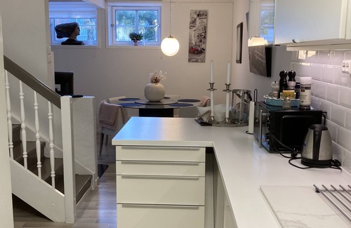 Lund House | Et Koselig og Sentralt Townhouse med en Idyllisk Lille Hage for 2-5 Pers