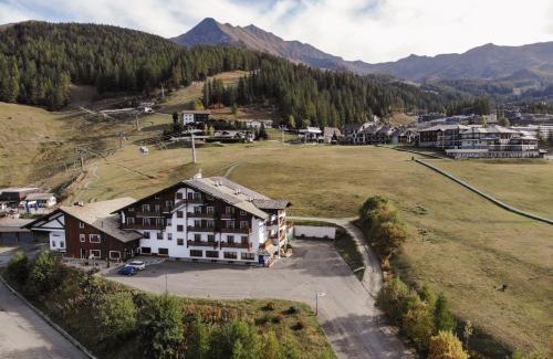 Plein Soleil Hotel | Etoile De Neige