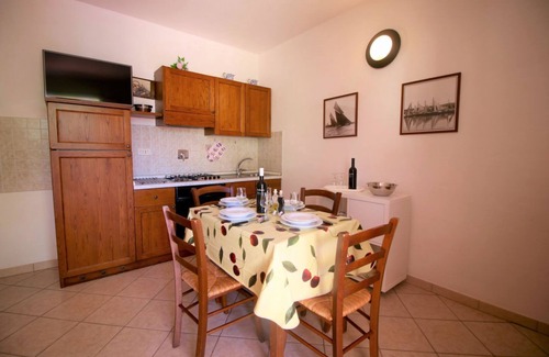 Porto Azzurro Apartment | Eucalyptus Apartment 3