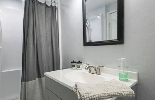 Eufaula House | Eufaula Lake - Peaceful Home with a Camper slot
