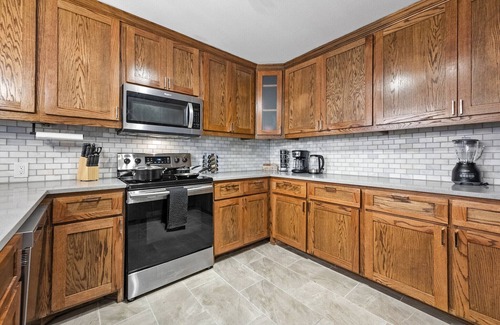 Euless House | Euless Oasis: 3 bed/3.5 bath home near DFW Airport