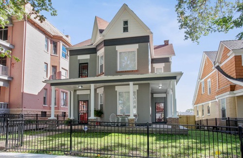 Northeast Kansas City House | European Charm 1870'S Brick House Minutes to Downtown ,