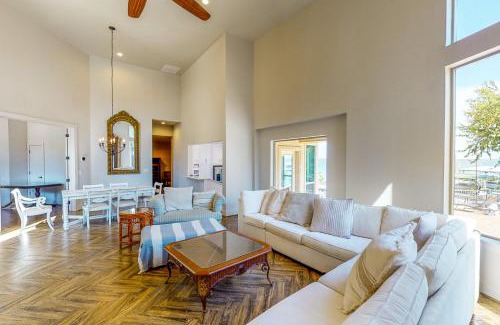Lake Bridgeport House | Evans Eden