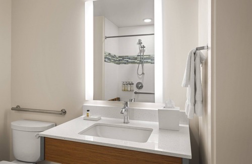 South Lake Union Hotel | EVEN Hotel Seattle Downtown - Lake Union by IHG