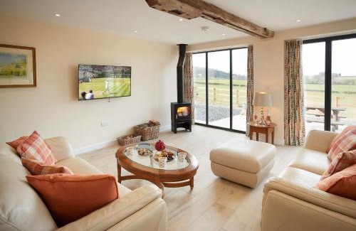 Eaton Mascott House | Evenwood Granary