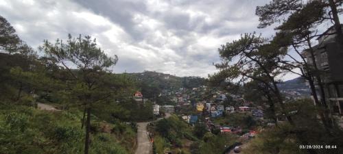 Baguio Apartment | EverGlades Balcony Suites Baguio - Patio Outdoor Dining Hangout 100SQM 3BR2CR
