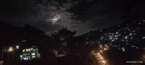 Baguio Apartment | EverGlades Balcony Suites Baguio - Patio Outdoor Dining Hangout 100SQM 3BR2CR
