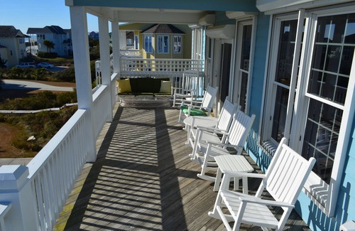 Emerald Isle House | EVERMORE~ 8 Bd/5.5 Ba PET FRIENDLY LUXURY Oceanfront W/Pool and Elevator