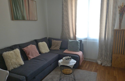 Evreux Apartment | 🏡 Evreux Central Lodge - Netflix - Wifi Fiber - Near train station & city center