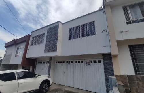 Cali Apartment | Excelente Ubicación Santa Monica Cerca de Centro Comercial Chipichape