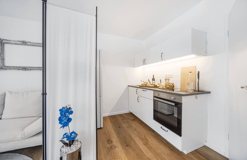 Suedviertel Apartment | Excellence Deluxe Suite Near MESSE/CENTER/GRUGA/RÜ/EVONIK/EON