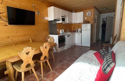 Villarembert Apartment | Exceptional location on the snow front in Corbier apartment 8 people