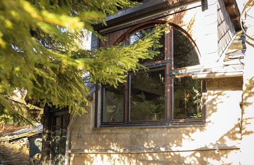 Weibern House | Exceptional old barn converted by an artist