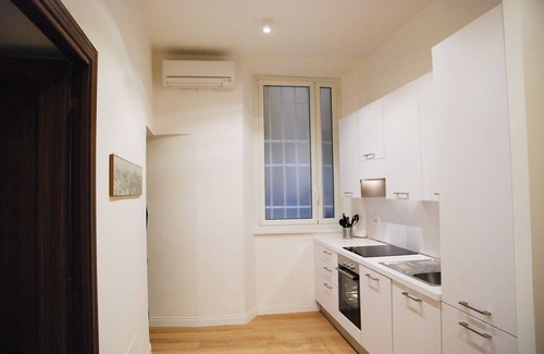 Rione IV Campo Marzio Apartment | Exclusive 3 BR Apt in Spanish Steps with WiFi and A/C