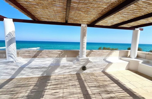 Villanova Apartment | Exclusive and charming penthouse just 20 meters from the sea, 4 persons