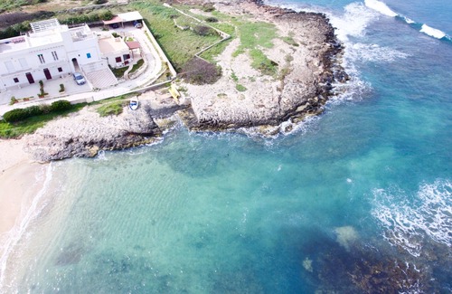 Villanova Apartment | Exclusive and charming roof terrace apartment directly on the beach, 4 persons