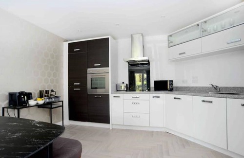 Rushmoor District Apartment | Exclusive and comfortable