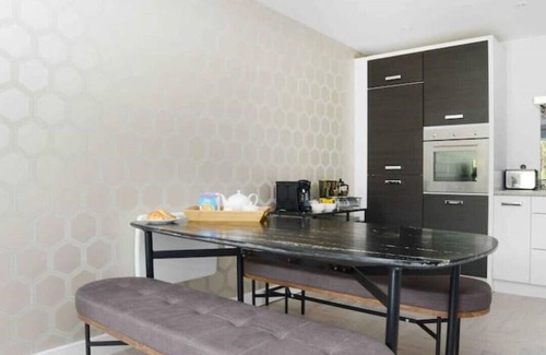 Rushmoor District Apartment | Exclusive and comfortable
