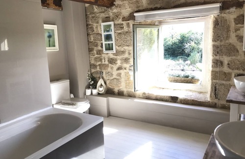 Ploerdut House | Exclusive and Idyllic privately owned village situated within 7 acres of land