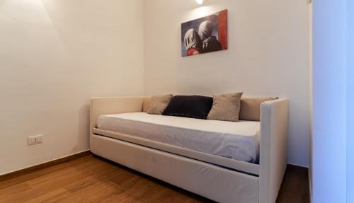Lecco Apartment | Exclusive apartment - Magritte Style