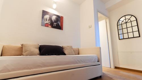 Lecco Apartment | Exclusive apartment - Magritte Style