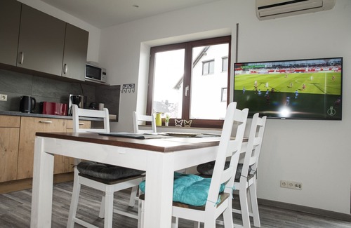 Einbeck Apartment | Exclusive apartment with balcony, Einbeck center!