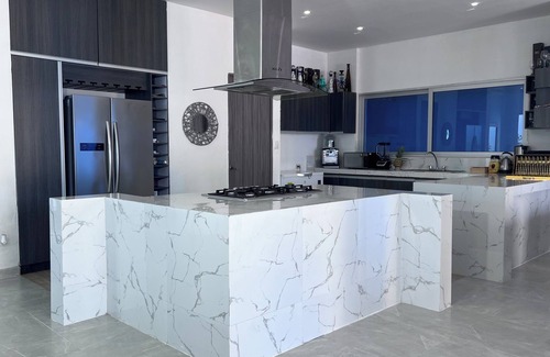 La Boquilla Villa | exclusive beach mansion