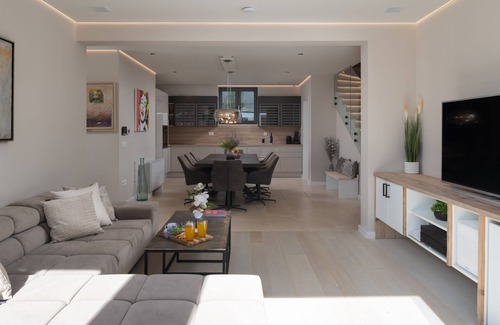 Vrsi Villa | Exclusive beachfront Villa Four Seasons in Vrsi
