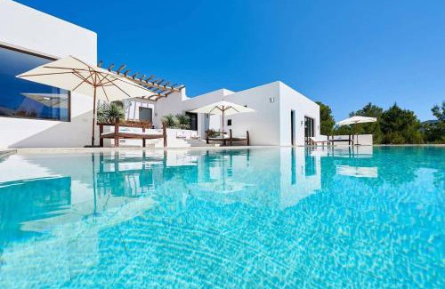 Sant Josep de sa Talaia Villa | Exclusive Luxury Villa South Facing Vista De Muntanya 6 Bedrooms A Few Minutes Drive To The Beach San Jose