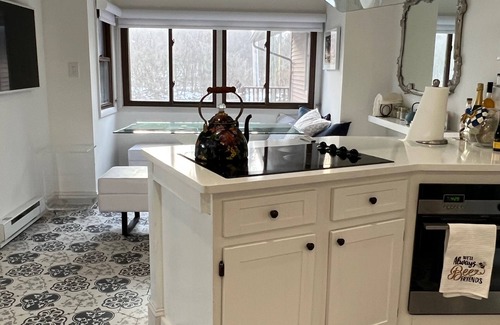 Sheldrake House | Exclusive Lakefront Home Retreat w/Baby Grand Piano for Family FLX Fun & Friends