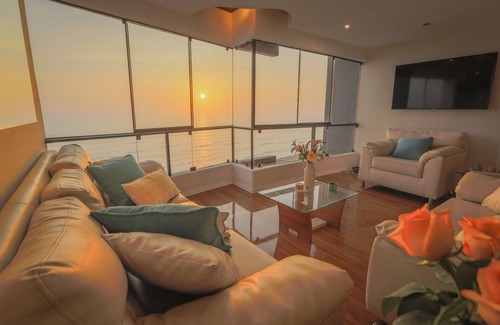 Santa Cruz Apartment | Exclusive oceanfront Penthouse in Miraflores with rooftop terrace