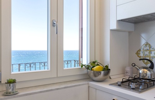 Castelsardo Apartment | EXCLUSIVE OPENSPACE WITH BREATHTAKING TERRACE SEA VIEW & ANCIENT VILLAGE SUNSET