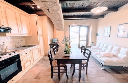 Poreta Villa | EXCLUSIVE POOL- OPEN ALL YEAR, SPOLETO BIO-FARM - SLEEPS 8, WIFI, AIRCON