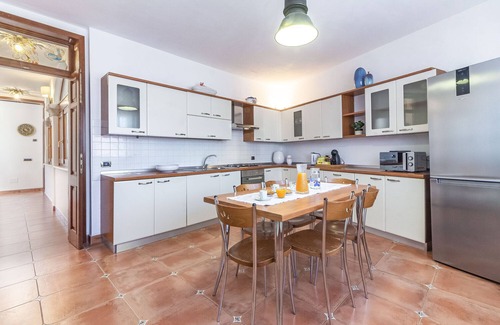 Sassari Apartment | Exclusive Roth Aparments