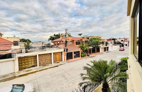 Machala Apartment | Exclusive suite in Machala with a pool