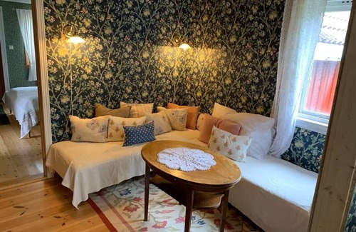 Grimstad House | Exclusive vacation home right by the sea in southern Norway with its own jetty.
