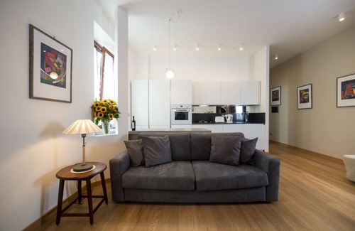 Vatican Apartment | Exclusive Vatican St. Peter's Suite
