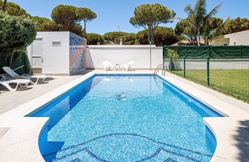 Cabo Roche Villa | Exclusive villa with garden and pool - Villa con encanto