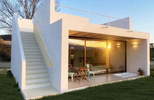 Arenas de San Pedro Villa | Exclusive villas with outdoor jacuzzi, private pool and mountain views