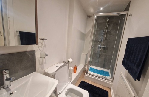 Wallsend House | Executive 2-Bedroom House in Wallsend