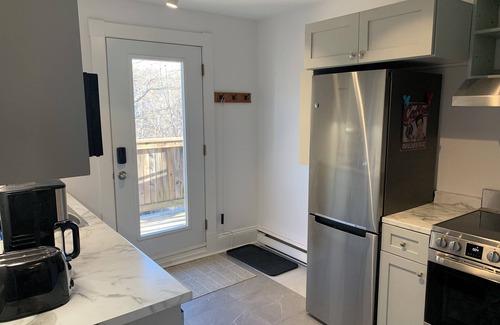 Wolfville Apartment | Executive Apartment 1 or 2 Bedroom Apartment in Downtown Wolfville