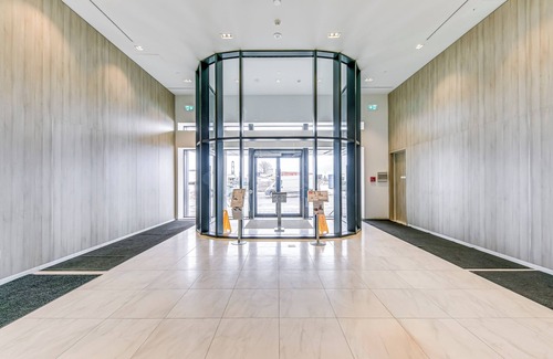 North York Apartment | EXECUTIVE CONDO! Lawrence and Don Mills