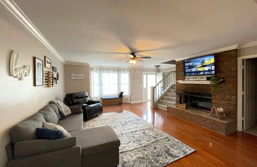 Madison House | Executive Home Away From Home!