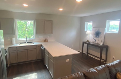 Atchison Apartment | Executive Penthouse Apartment the perfect place to call home!